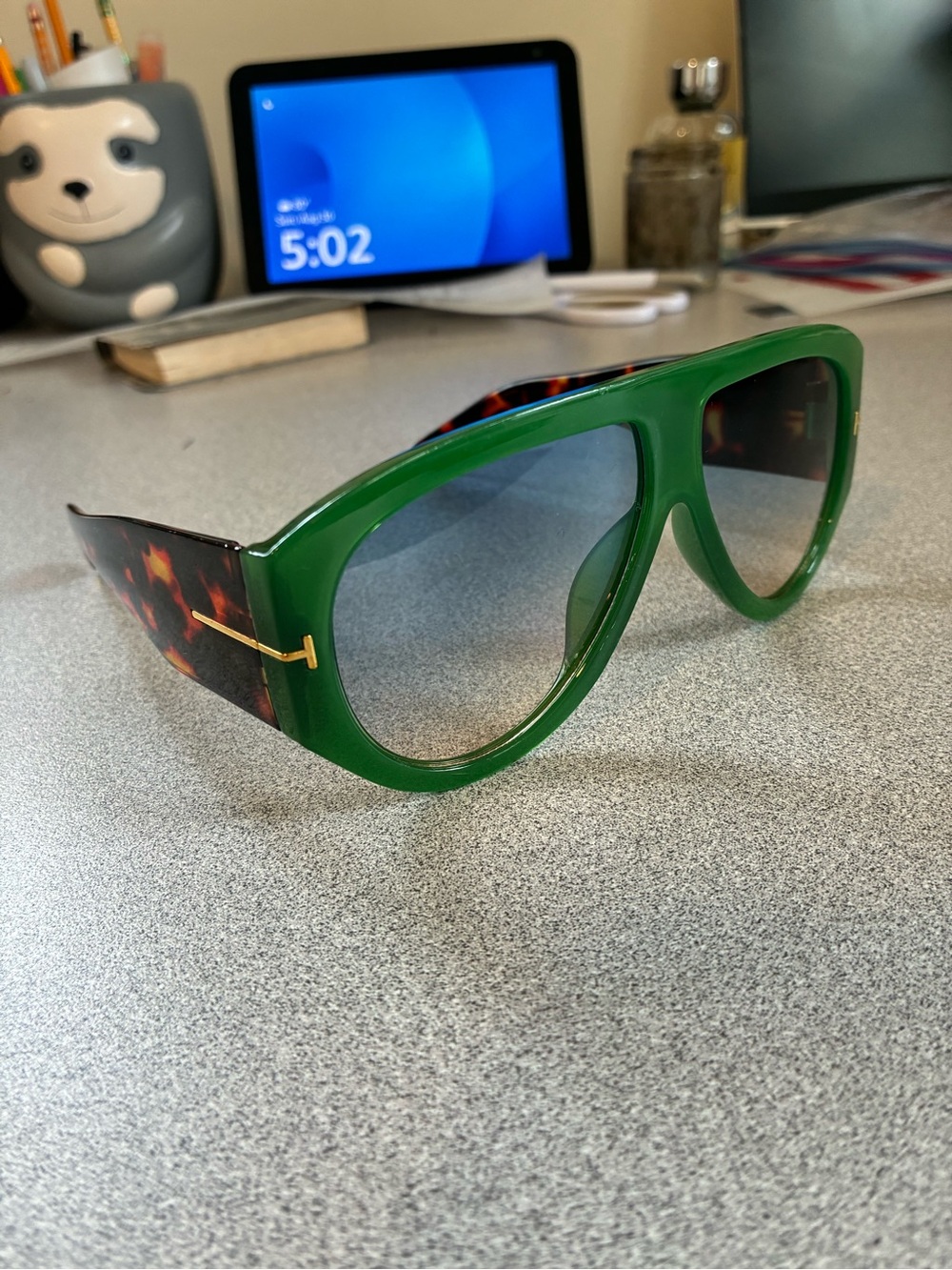 Green Aviator Sunglasses with Tortoiseshell